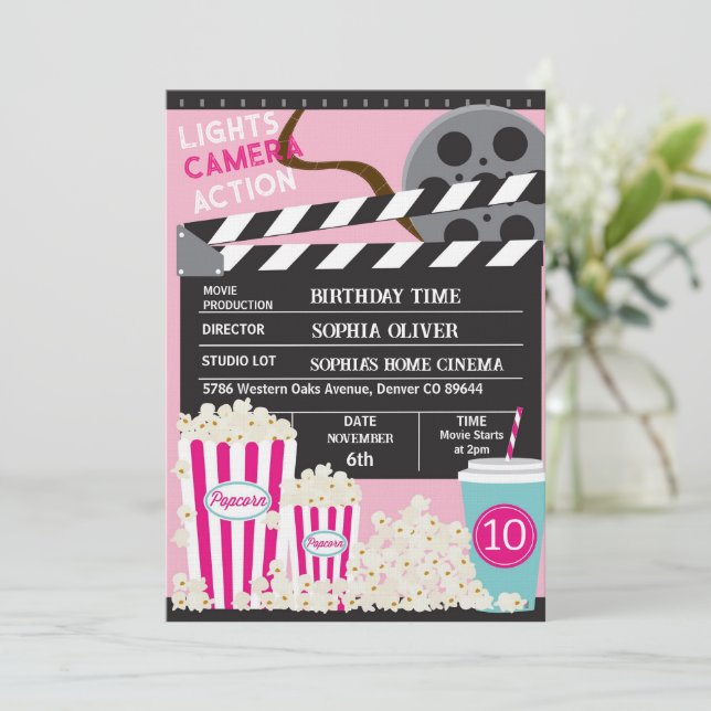 Invitation Girls Movie Night Birthday Party (Debout devant)