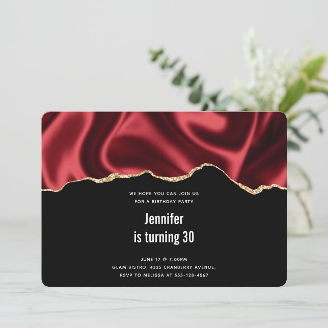 Invitation Glam rouge foncé Satin foncé Conception abstraite  (Debout devant)