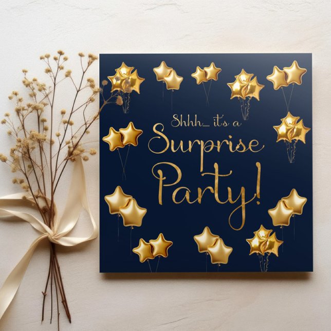 Invitation Gold and Navy Surprise 50e anniversaire (Surprise birthday party invitation in blue and gold on a beige background )