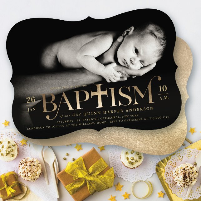 Invitation Gold Foil Moderne Classique Bold Croix Baptême Pho (Faux Gold Foil Modern Classic Bold Cross Stylish Baptism Photo Invitation @ fat_fa_tin)