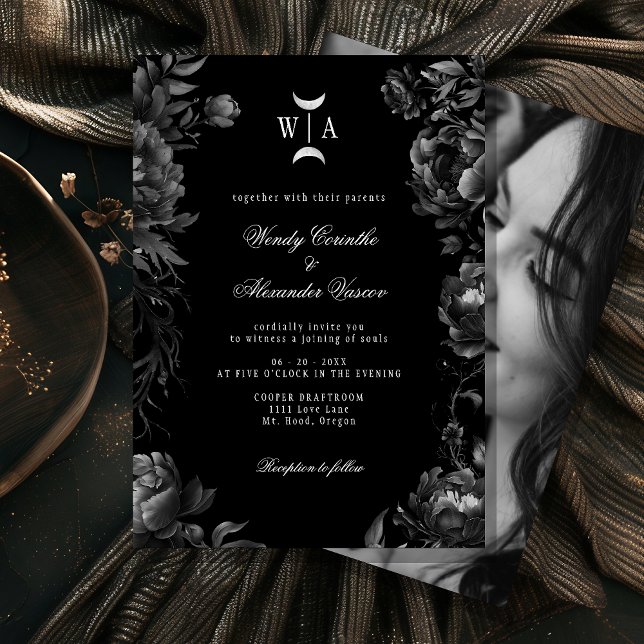 Invitation Gothique noir Monogramme Moon Crest Mariage Photo (Créateur téléchargé)