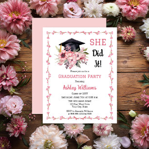 Invitation Grad Casquette et rose Floral Elle l'a fait Grad P