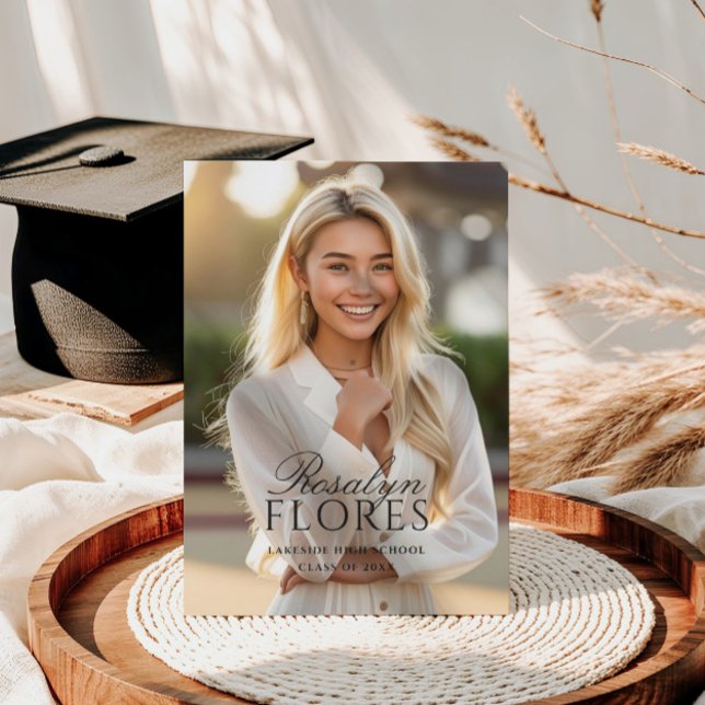 Invitation Graduation en calligraphie noire classique (Créateur téléchargé)