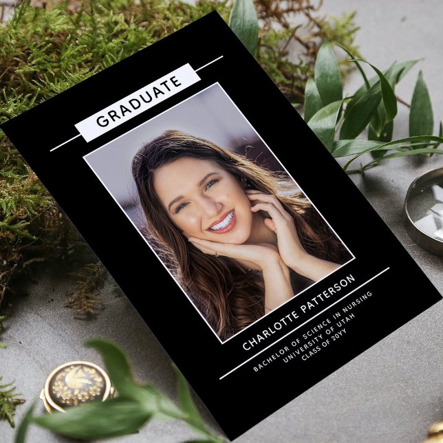 Invitation Graduation Party Simple Modern Script Photo Noir (Créateur téléchargé)