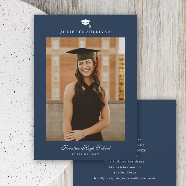 Invitation Graduation photo de type minimal (Minimal type navy blue photo graduation invitation.)