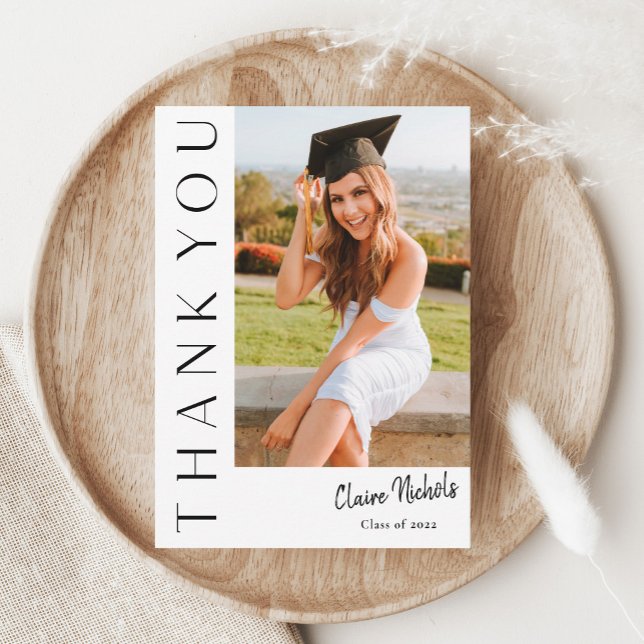 Invitation Graduation photo verticale moderne (Modern Typography Photo Graduation Thank You Card.)