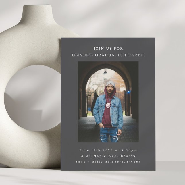 Invitation Gras Simple Noir moderne Photo Party Graduation (Créateur téléchargé)