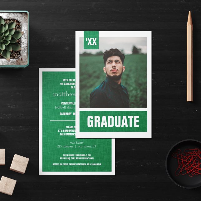 Invitation Green Modern Textured Photo Graduation (Créateur téléchargé)