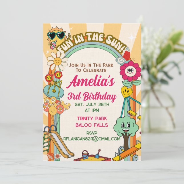 Invitation Groovy Playground Birthday Invite (Debout devant)