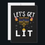Invitation Hanoukka, on va se faire un T-shirt<br><div class="desc">Cette Tee Cute spéciale est une idée de cadeau pour Joyeux cadeau de Noël pour le jour de Noël et les Jours fériés. Lit cadeau de Noël. Grand cadeau de Noël pour Hommes Femmes,  garçons,  filles qui aime mignon Get Lit.</div>