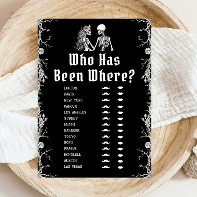Invitation Jeu de Halloween squelette gothique "Qui a été où  (Gothic Halloween Skeleton Who Has Been Where Game)