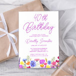 Invitation Joli Fleur sauvage pourpre Adulte 40e Anniversaire<br><div class="desc">Une jolie frontière fleur sauvage décore le fond de cette invitation pour 40 ans adulte. Les fleurs violettes, bleues, jaunes et oranges créent un design coloré et heureux pour célébrer cet anniversaire marquant. La calligraphie violette moderne et simple ajoute une touche tendance pour la garder fraîche. Le flux de lettrage...</div>