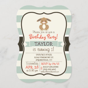 Invitation Joli lapin de lapin de bois sur la lumière vert de