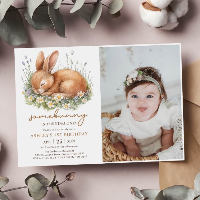 Invitation Jolie fille lapin Floral Premier anniversaire de f (Créateur téléchargé)