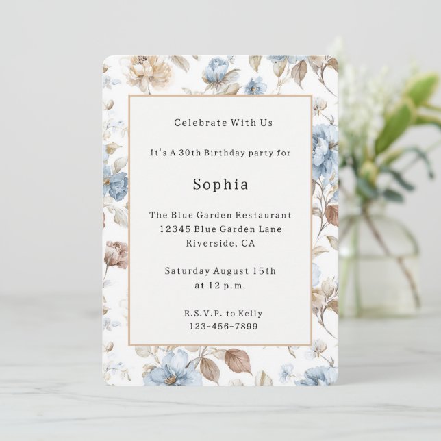 Invitation Jolie Fleurs Bleues Romantiques Anniversaire (Debout devant)