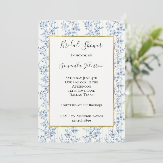 Invitation Jolies Fleurs Blanches et Bleues Baby Shower (Debout devant)