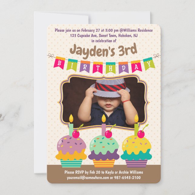 Invitation Joyeux Anniversaire Trois Cupcakes Bunting Photo (Devant)