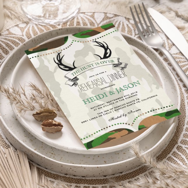 Invitation "La chasse est finie" Dîner de répétition en Camo  (Créateur téléchargé)