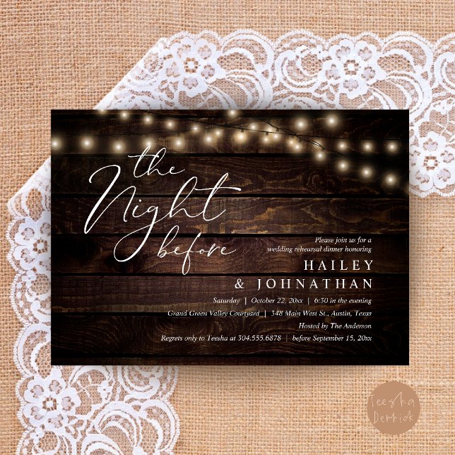 Invitation La Nuit Avant, Dîner de Répétition de Mariage Mode (The Night Before, Modern Romantic Wedding Rehearsal Dinner Invite Card in String Lights Dark Wood)