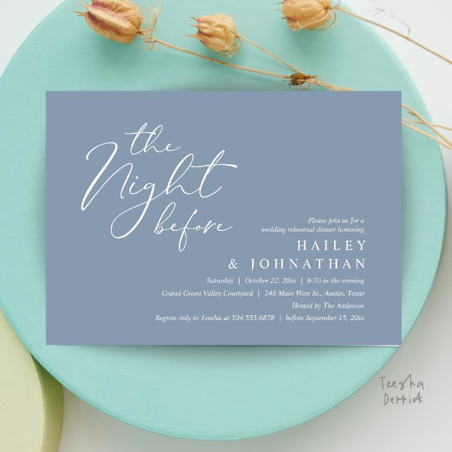 Invitation La Nuit Avant, Dîner de Répétition de Mariage Mode (The Night Before, Modern Romantic Wedding Rehearsal Dinner Invitation Card in Dusty Blue)