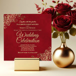 Invitation Lacy Gold Frills sur Crimson Red Elegant Wedding<br><div class="desc">Cette belle faire-part de mariage est décorée avec des boucles et des tourbillons dorés ornés d'or et des lettres en or sur un arrière - plan rouge pourpre marbré luxuriant. Le design est simple mais élégant, avec un style glamour luxueux. Merveilleuse façon d'invitation vos amis et votre famille pour faire...</div>