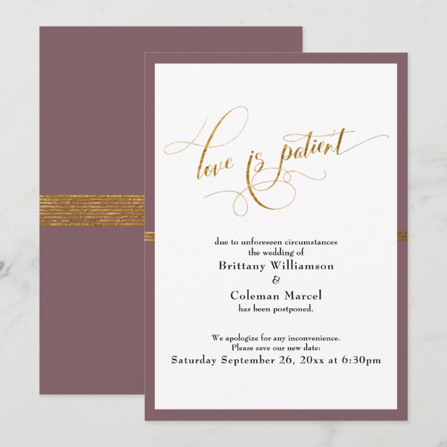 Invitation L'amour élégant est Patient Mauve Gold Stripe Card (Devant / Derrière)