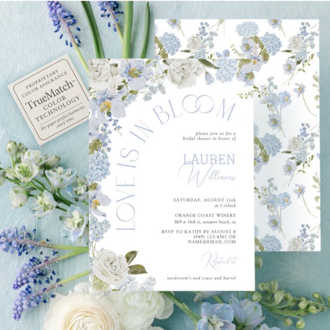 Invitation L'Amour Est Dans La Fête des mariées Florale D'Aqu (Créateur téléchargé)