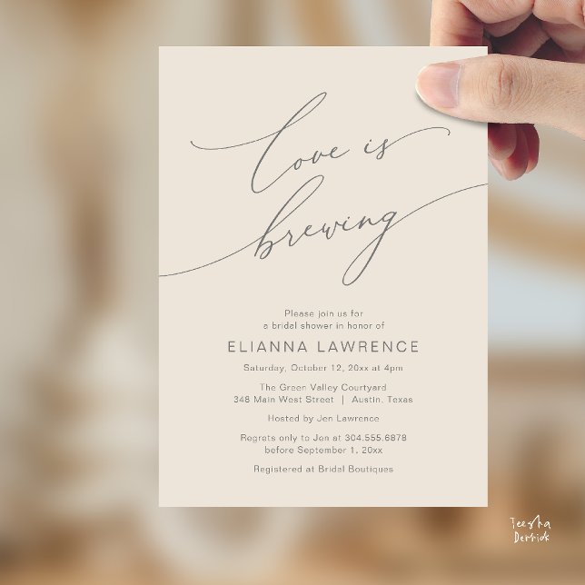 Invitation L'amour est en train de préparer une élégante douc (Love is Brewing Elegant Floral Bridal Shower  Brewery Invitation Card in Cream Grey)