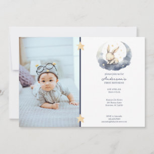 Invitation Lapin bébé mignon sur une lune pour l'anniversaire