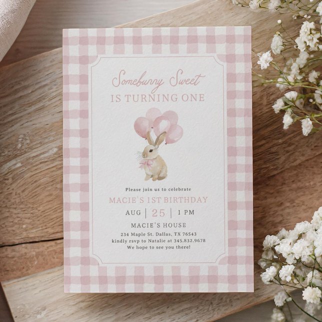 Invitation Lapin Gingham Rose pour un Premier Anniversaire (Créateur téléchargé)