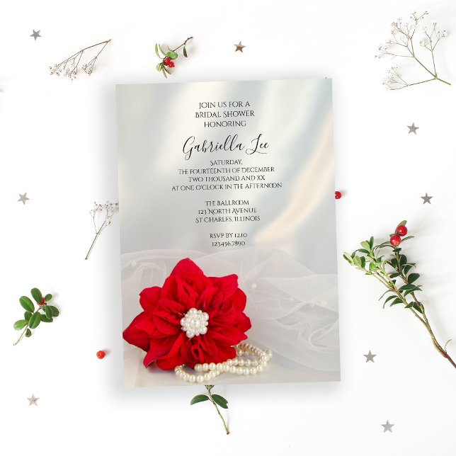 Invitation Le blanc rouge de poinsettia perle la Fête de la (Set a festive tone for your December event with the Poinsettia and Pearls Bridal Shower Invitation.)