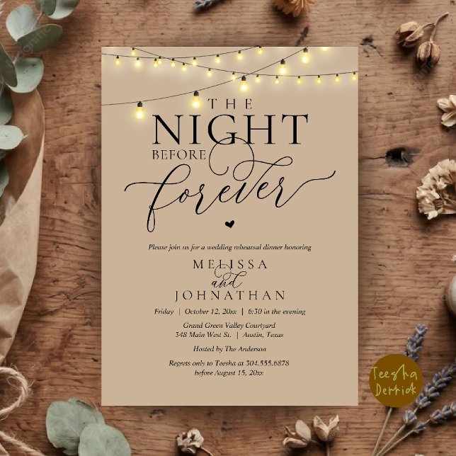 Invitation Le Dîner de Répétition Romantique de la Nuit Avant (The Night Before Forever Romantic Rehearsal Dinner Invitation Card Brown Tan String Lights)