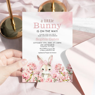 Invitation Le lapin aquarelle est sur le Baby shower Way