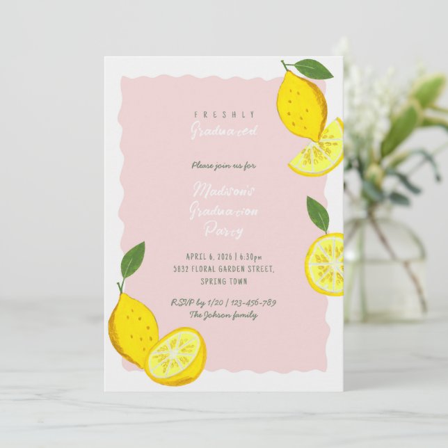 Invitation Lemon Graduation Party Pink Citrus (Debout devant)