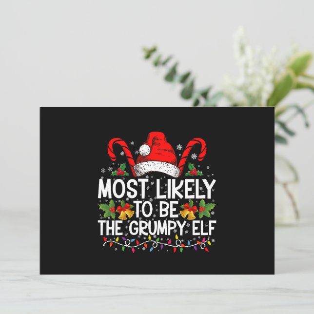 Invitation Les Plus Probables D'Être L'Elfe Grumpy Drôle Noël (Debout devant)