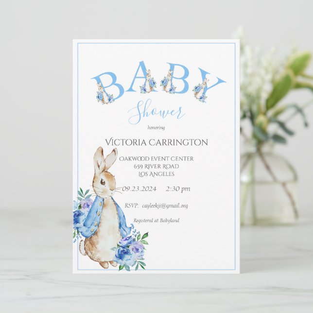 Invitation Lettres de Baby shower Blue Peter Rabbit Invitatio (Debout devant)