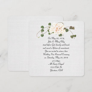 Invitation lierre et bouquet de fleurs sur lin texturé