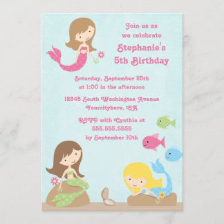 Invitation L'invitation de la mignonne fille à la fête d'anni