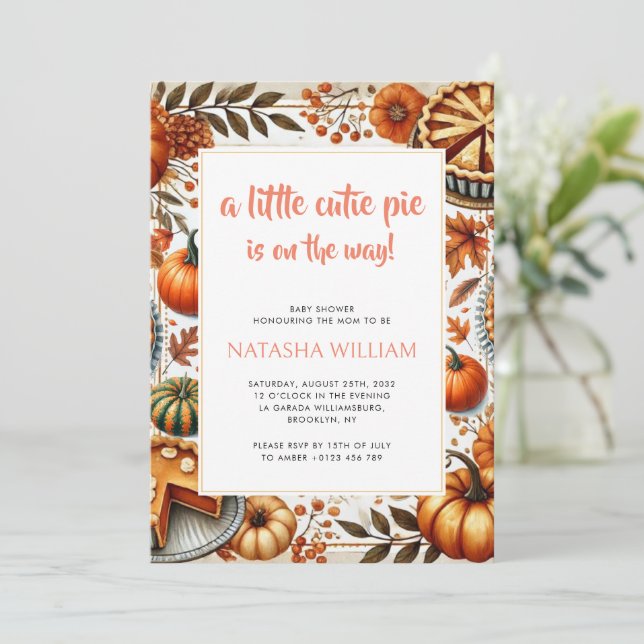 Invitation Little Cutie Pie Citrouille Thanksgiving Baby show (Debout devant)