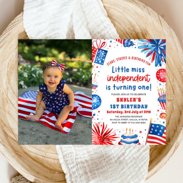 Invitation Little Miss Independent 4 juillet 1er anniversaire (Watercolor Fireworks Patriotic Little Miss Independent 4th of July Girl 1st Birthday Invitation)