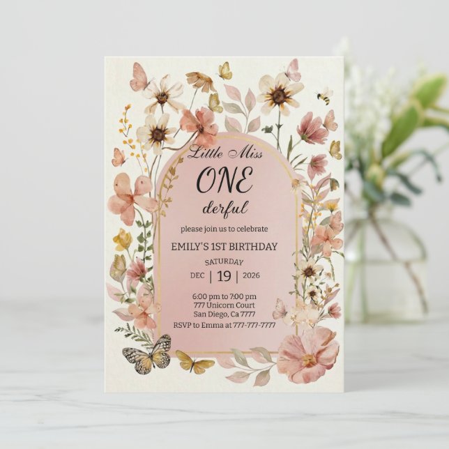 Invitation Little Miss ONEderful Pink Floral 1st Birthday (Debout devant)