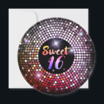 Invitation Lumières Étincelantes Moderne Chic Sweet 16 Partie<br><div class="desc">Coloré et pétillant ! Sweet 16 anniversaire de célébration d'invitation design. Personnalisez-le ou cliquez sur le bouton "Customiser" pour accéder à l'outil de conception où vous pouvez ajouter du texte, modifier la couleur arrière - plan, la police, la taille du texte, la couleur du texte, le positionnement du texte, etc....</div>