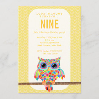 Invitation lumineux moderne de hibou d'arc-en-ciel