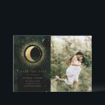 Invitation Lune d'or céleste deux photo Enregistrer la date<br><div class="desc">Notre collection "Celestial Emerald Gold" présente une belle lune de croissant avec des étoiles d'or dans différents modèles sur un arrière - plan velouté vert émeraude jumelé à des polices élégantes. Facile à customiser et vous pouvez choisir parmi de nombreux articles de cette collection dans notre magasin.</div>