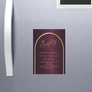 Invitation Magnétique 80e anniversaire burgundy or arch script luxe