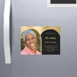 Invitation Magnétique Anniversaire en or noir<br><div class="desc">Ajoutez votre propre photo de taille verticale. Un cadre photo en arc. Une couleur arrière - plan noire et fausse or. Personnalisez et ajoutez un nom et des détails du parti.</div>