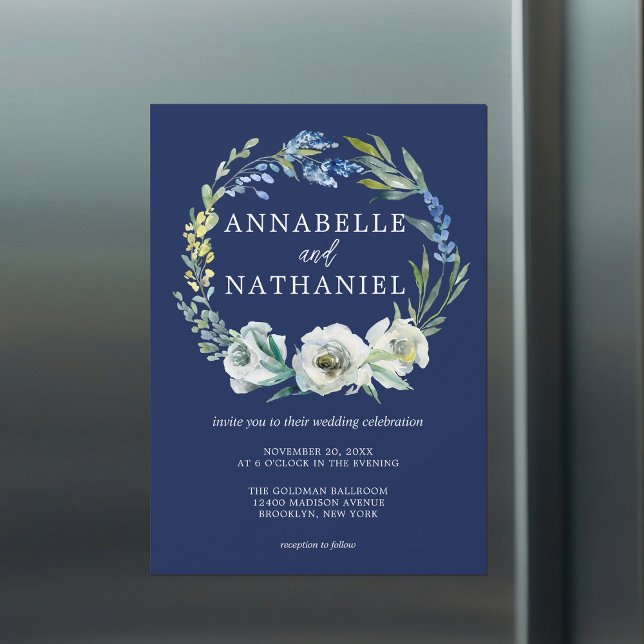 Invitation Magnétique Elégante Marine Blue Floral Wreath Mariage d'hiver (Créateur téléchargé)