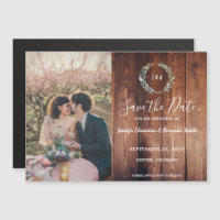 Feuilles rustiques sur bois de grange photo Enregi