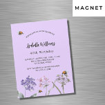 Invitation Magnétique Fleurs sauvages de fête d'anniversaire violet rose<br><div class="desc">Un arrière - plan violet,  couleur lavande. Décoré d'abeilles et de fleurs sauvages peints dans le violet et le rose. Personnalisez et ajoutez un nom et des détails du parti.</div>