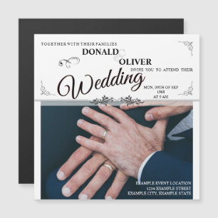 Invitation Magnétique Mains d'un couple gay de mariage avec des anneaux